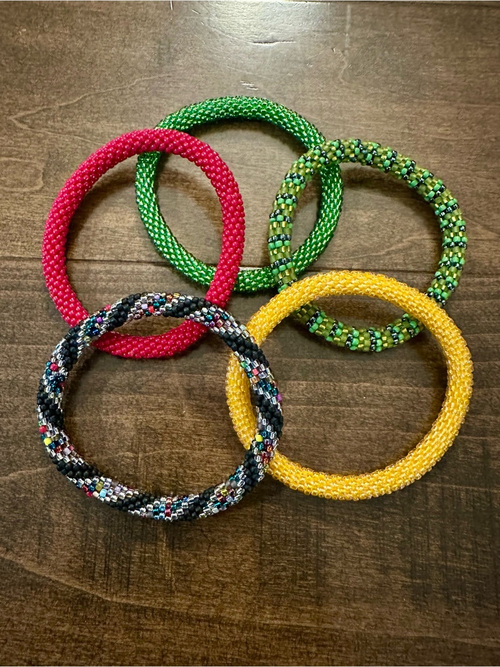 🌟 Sashka Co Set of 30 assorted color bracelets - Picture 5 of 8